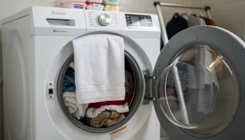 Pożegnaj suszarkę dzięki jednemu prostemu przyciskowi w pralce: oszczędzaj prąd i czas